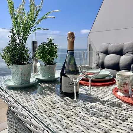 Exclusive For 6 People On The - Front Line - 1st Line Apartment