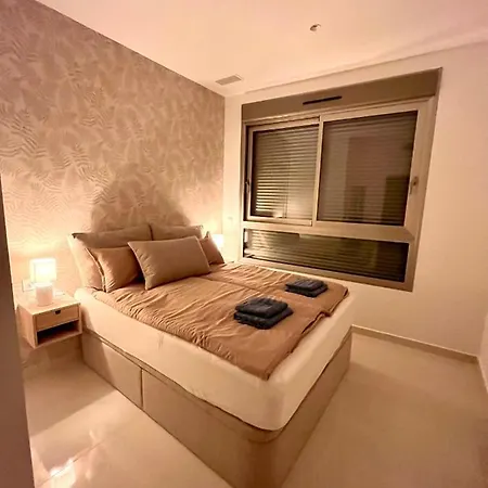 Exclusive For 6 People On The - Front Line - 1st Line Apartment Torrevieja