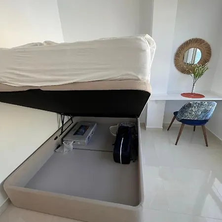 Apartment Exclusive For 6 People On The - Front Line - 1st Line *